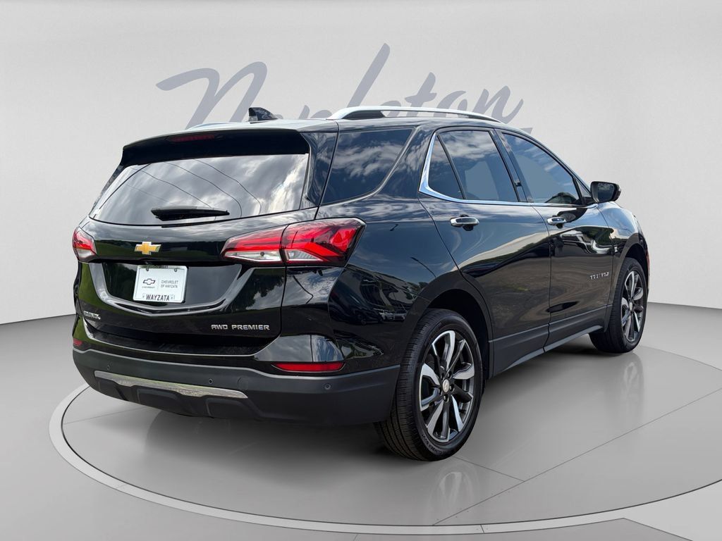 Used 2024 Chevrolet Equinox Premier AWD/4WD image 9