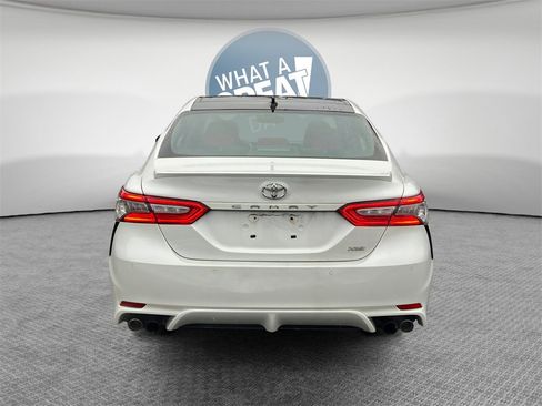 Used 2019 Toyota Camry XSE image 5