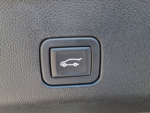 Used 2024 Chevrolet Tahoe High Country AWD/4WD image 25