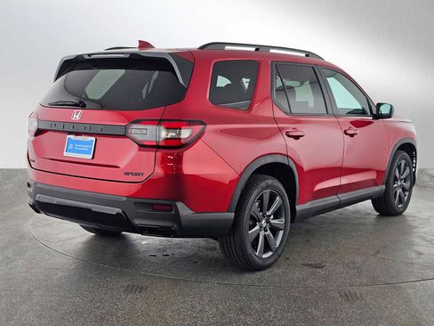 New 2026 Honda Pilot Sport image 3