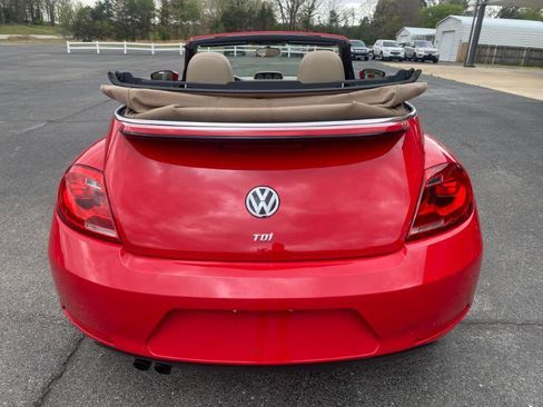 Used 2014 Volkswagen Beetle TDI image 15