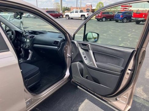 Used 2015 Subaru Forester 2.5i Premium w/ All-Weather Package AWD/4WD image 24