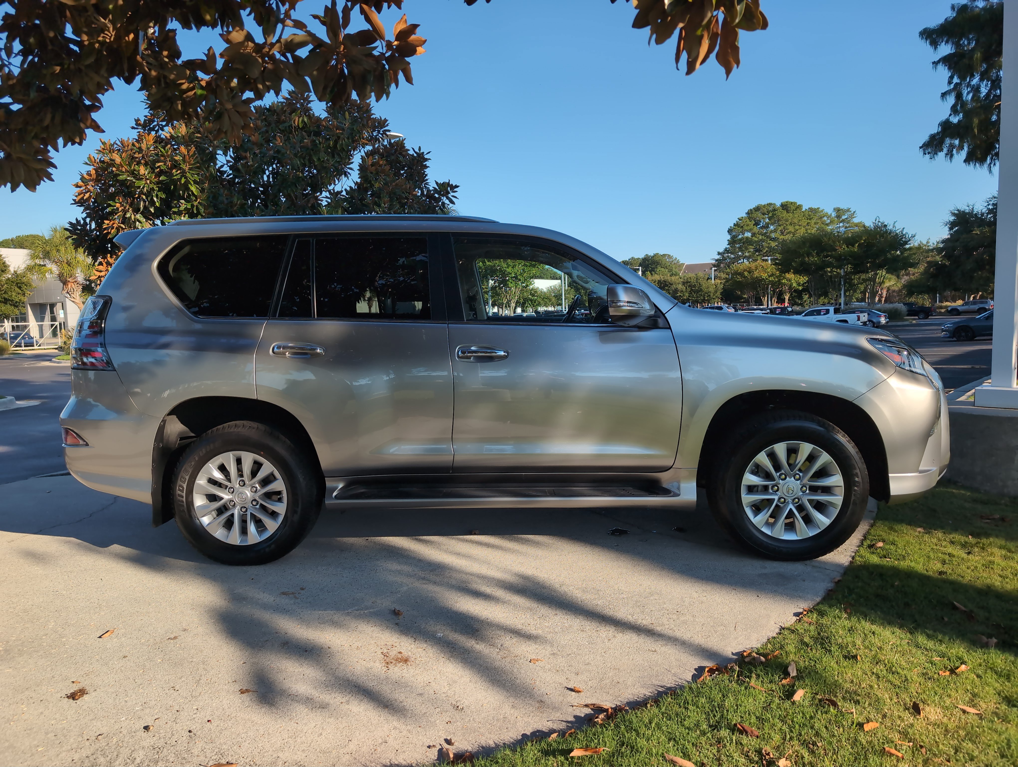Used 2021 Lexus GX 460 Premium AWD/4WD image 11