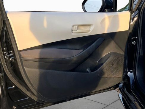 Used 2022 Toyota Corolla LE FWD image 21