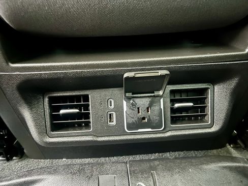 Certified 2025 Chevrolet Silverado 1500 LT image 23