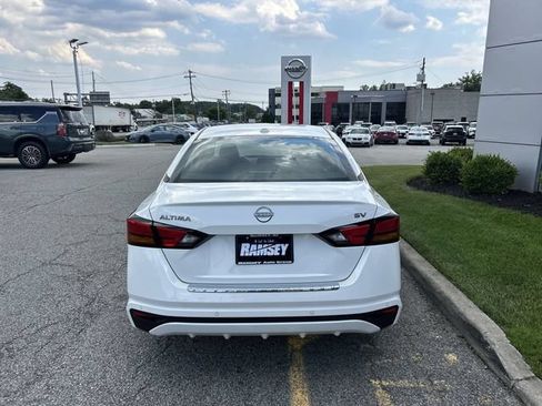 Certified 2023 Nissan Altima 2.5 SV FWD image 7