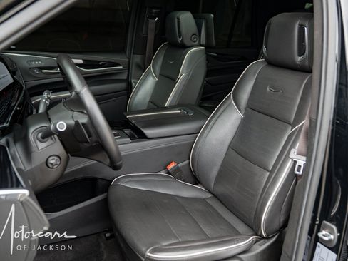 Used 2021 Cadillac Escalade Sport w/ Driver Assist Tech Package AWD/4WD image 16