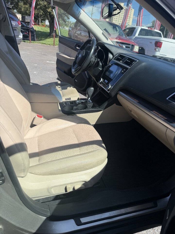 Used 2018 Subaru Outback 3.6R Limited AWD/4WD image 5