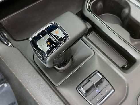 Used 2024 GMC Sierra 1500 AT4 w/ Technology Package image 20