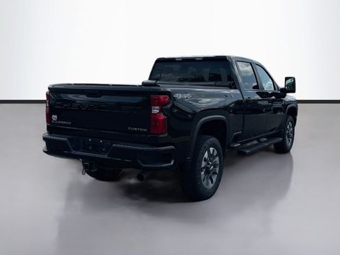 Used 2022 Chevrolet Silverado 2500 Custom AWD/4WD image 7