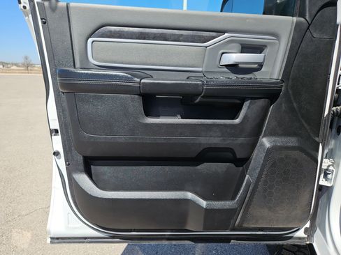 Used 2022 RAM 2500 Big Horn image 11