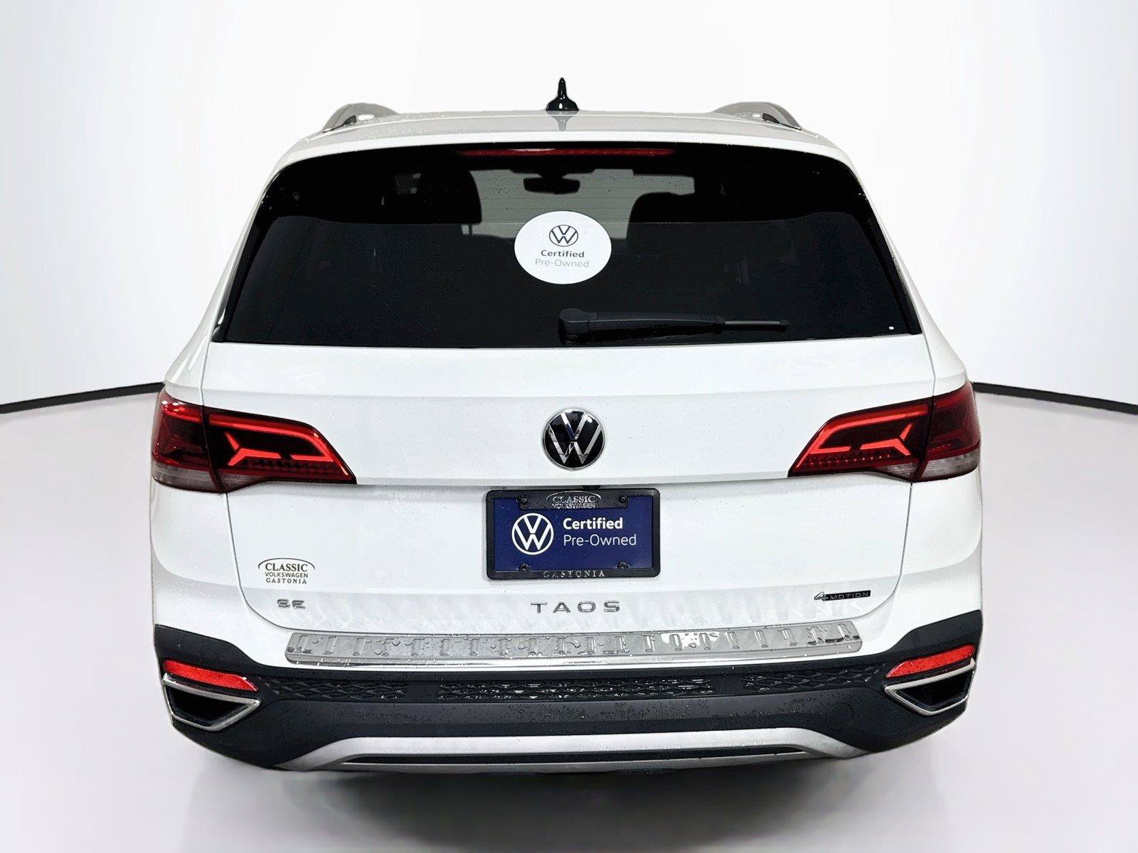 Certified 2023 Volkswagen Taos SE AWD/4WD image 5