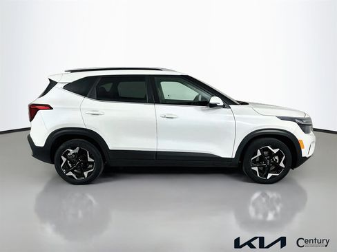 Certified 2024 Kia Seltos EX FWD image 4