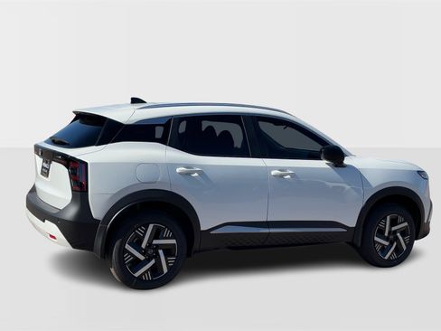 New 2026 Nissan Kicks SV image 7
