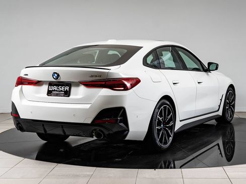 New 2026 BMW 430i xDrive w/ M Sport Package AWD/4WD image 10
