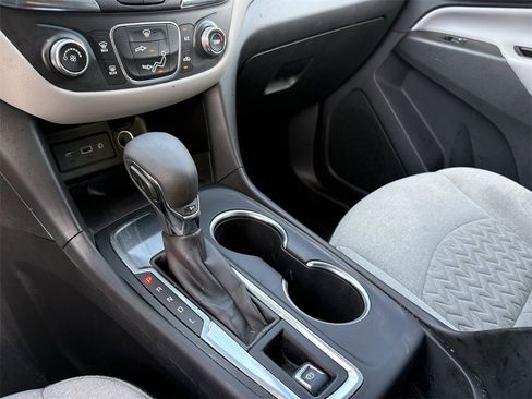 Used 2022 Chevrolet Equinox LS w/ LS Convenience Package image 20