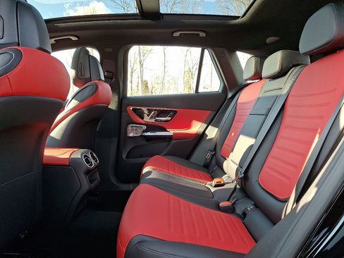 New 2026 Mercedes-Benz GLC 43 AMG 4MATIC image 6