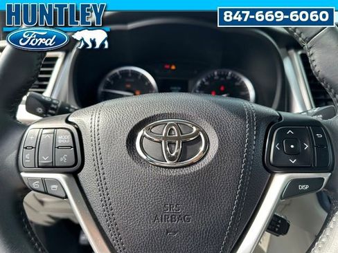Used 2016 Toyota Highlander Plus image 31