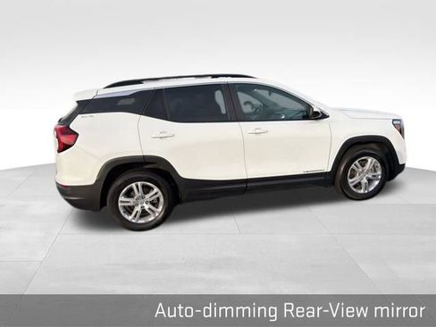 Used 2022 GMC Terrain SLE w/ Driver Convenience Package image 16