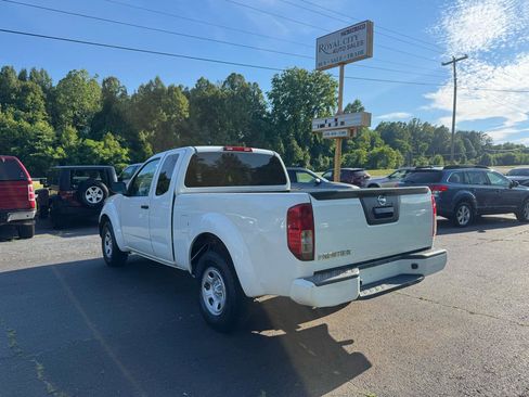 Used 2019 Nissan Frontier S RWD image 7