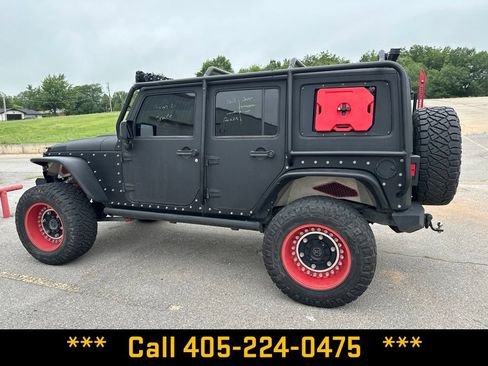 Used 2013 Jeep Wrangler Unlimited Rubicon w/ Connectivity Group AWD/4WD image 4