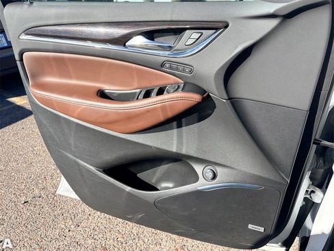 Used 2018 Buick Enclave Avenir w/ Avenir Technology Package image 13