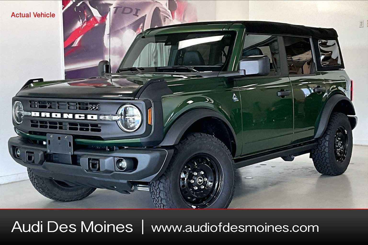 Used 2023 Ford Bronco Black Diamond AWD/4WD image 1