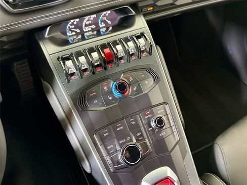 Used 2018 Lamborghini Huracan LP 580-2 image 20
