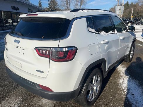 Certified 2022 Jeep Compass Latitude w/ Convenience Group image 6