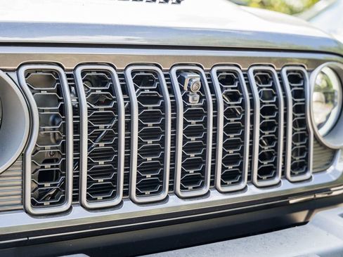 New 2025 Jeep Gladiator Mojave w/ Technology Group image 9