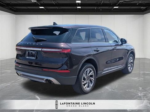Used 2023 Lincoln Corsair AWD w/ Equipment Group 101A image 5