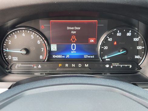 Used 2020 Ford Explorer XLT w/ Equipment Group 202A image 10