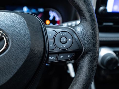 Used 2024 Toyota RAV4 LE image 19