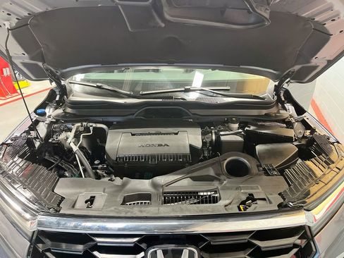 Used 2025 Honda Pilot Touring image 33