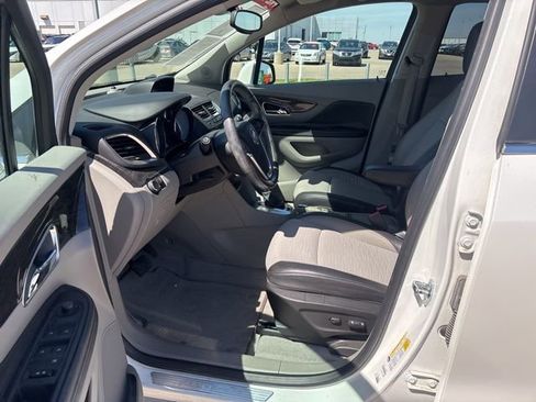 Used 2015 Buick Encore FWD image 8