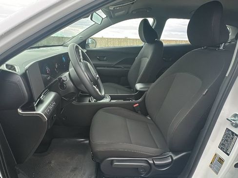Used 2026 Hyundai Kona SE FWD image 4