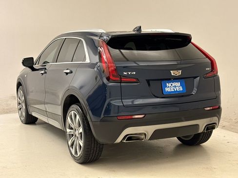 Used 2021 Cadillac XT4 Premium Luxury FWD image 7