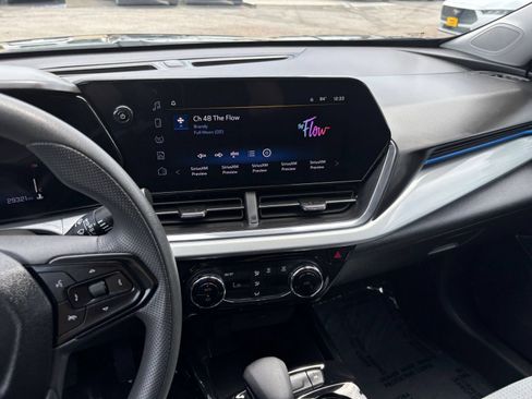 Used 2025 Chevrolet Trax LT FWD image 14