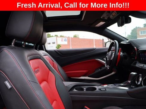 Used 2023 Chevrolet Camaro SS RWD image 7
