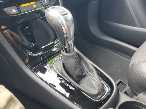 Certified 2022 Buick Encore Preferred w/ Safety Package FWD image 25