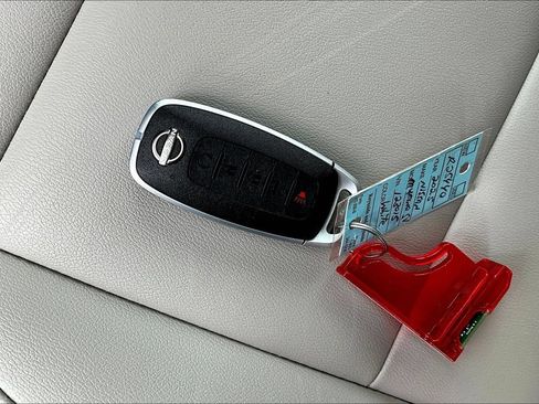 Certified 2025 Nissan Murano SV AWD/4WD image 34