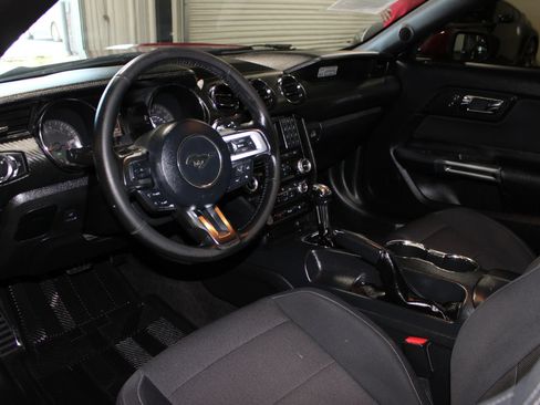 Used 2016 Ford Mustang Coupe RWD image 30
