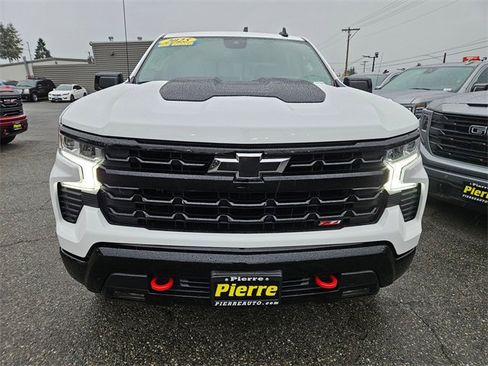 Used 2025 Chevrolet Silverado 1500 LT Trail Boss w/ Convenience Package II image 7