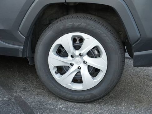Used 2024 Toyota RAV4 LE AWD/4WD image 8
