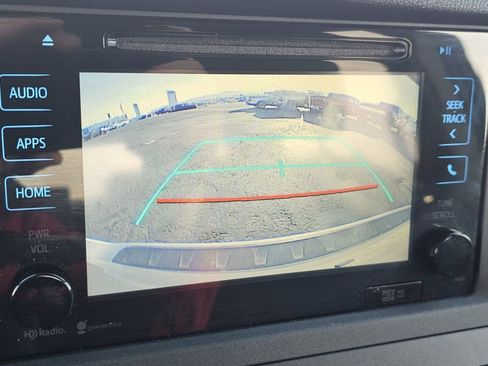 Used 2015 Toyota Sienna SE Premium image 12