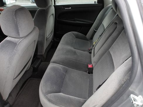 Used 2006 Chevrolet Impala LT FWD image 10