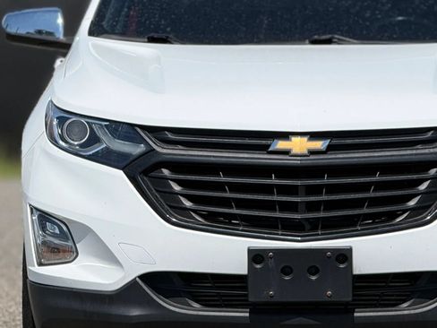 Used 2018 Chevrolet Equinox LT w/ Sun & Infotainment Package AWD/4WD image 11