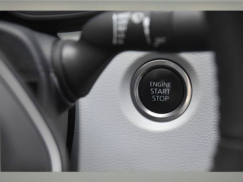 Used 2024 Toyota Corolla SE image 31