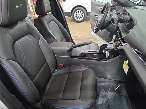 New 2026 Buick Envista Sport Touring w/ Convenience I Package FWD image 10