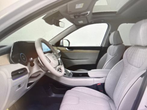 Used 2024 Hyundai Palisade Limited image 10